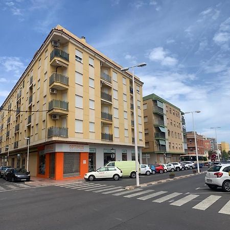 Alquilo Hermoso Apartamento En La Paradisiaca Oropesa Del Mar, 2Habitaciones, 1 Bano, Cocina, Salon, Aire Acondicionado Y Balcon A 400 Metros De La Playa Morro De Gos, Muy Cerca De Supermercados, Comercios Y Bares Buitenkant foto