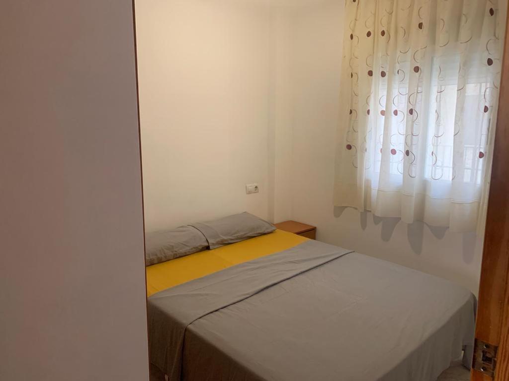 Alquilo Hermoso Apartamento En La Paradisiaca Oropesa Del Mar, 2Habitaciones, 1 Bano, Cocina, Salon, Aire Acondicionado Y Balcon A 400 Metros De La Playa Morro De Gos, Muy Cerca De Supermercados, Comercios Y Bares Buitenkant foto