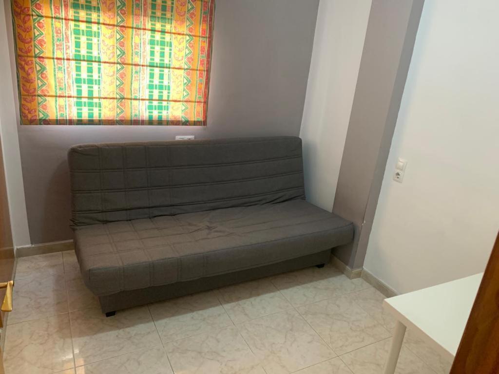 Alquilo Hermoso Apartamento En La Paradisiaca Oropesa Del Mar, 2Habitaciones, 1 Bano, Cocina, Salon, Aire Acondicionado Y Balcon A 400 Metros De La Playa Morro De Gos, Muy Cerca De Supermercados, Comercios Y Bares Buitenkant foto
