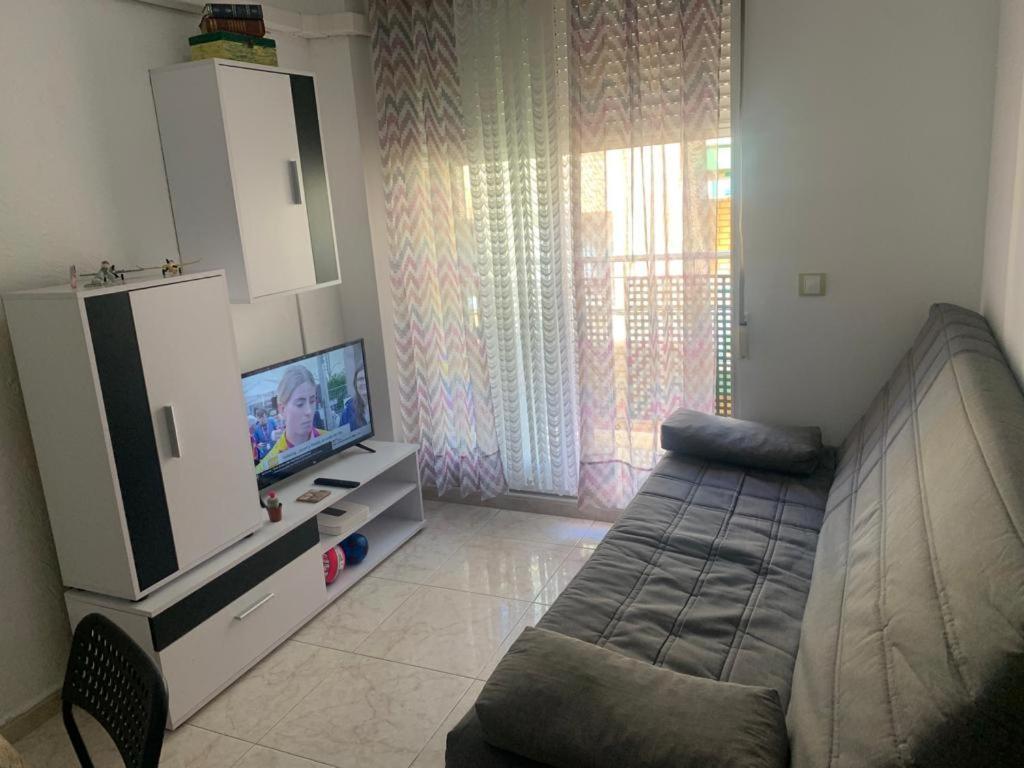Alquilo Hermoso Apartamento En La Paradisiaca Oropesa Del Mar, 2Habitaciones, 1 Bano, Cocina, Salon, Aire Acondicionado Y Balcon A 400 Metros De La Playa Morro De Gos, Muy Cerca De Supermercados, Comercios Y Bares Buitenkant foto